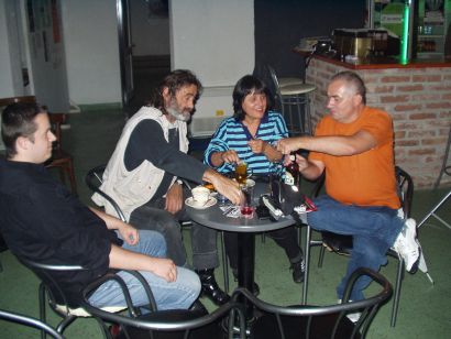 Caskanje_i_dogovaranje.JPG