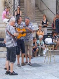 klapa_na_Peristilu.JPG