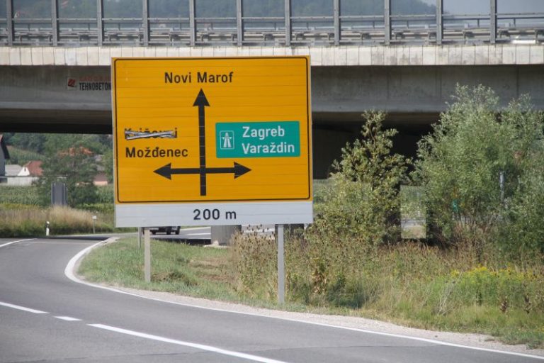 Cesta D22 koja spaja Novi Marof s Križevcima