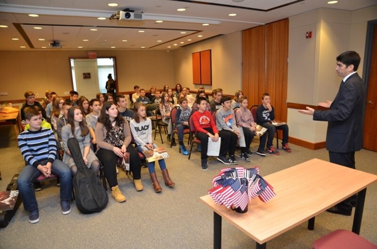 Posjet američkom veleposlanstvu i američkoj međunarodnoj školi u Zagrebu Grupa učenika iz Osnovne škole „Vladimir Nazor“ Križevci