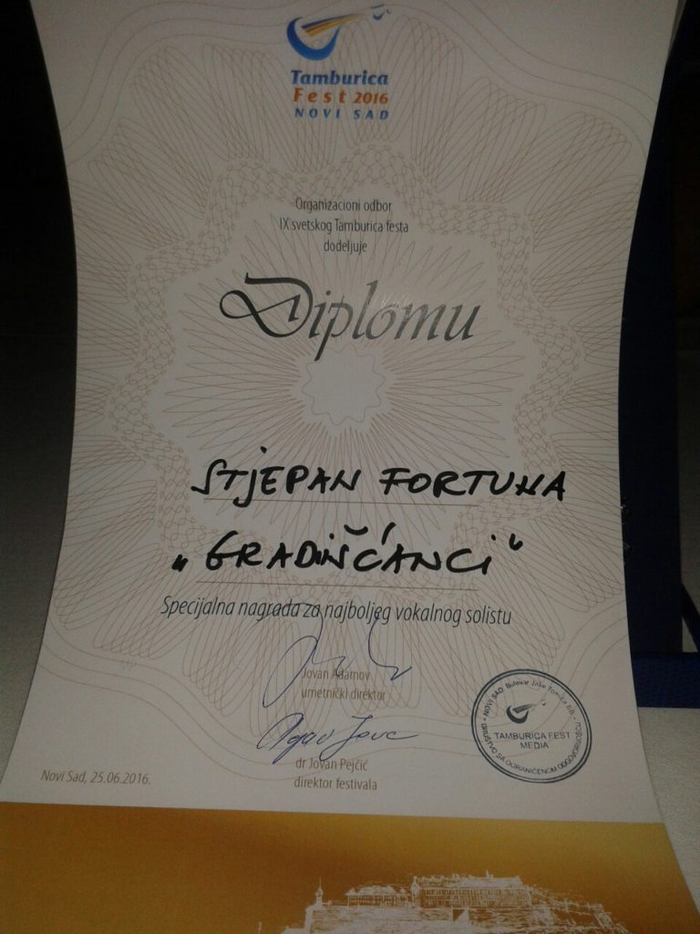 slika 9_svjetski_Tamburica_fest_Stjepan_Fortuna_vokalni_solist_Novi_sad
