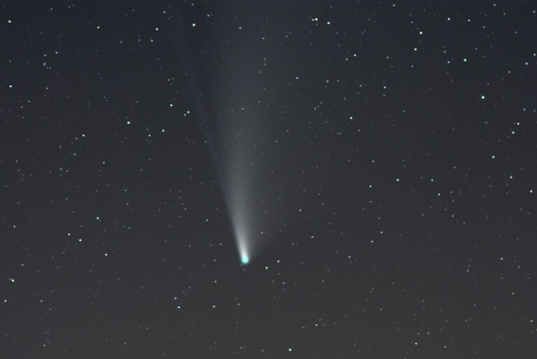 Uz Temu krugova - astrofotografija, komet NEOWISE snimljen sa padina Gran Sassa u srpnju 2020. (foto Andrej Dundović)